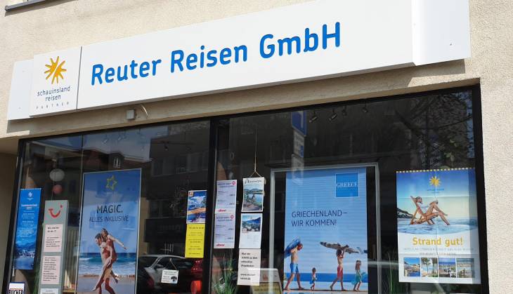 Buero aussen bei Tag Buero aussen bei Tag